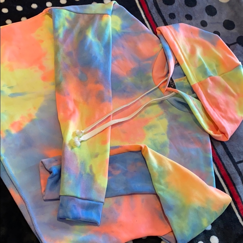 Cropped hoodie